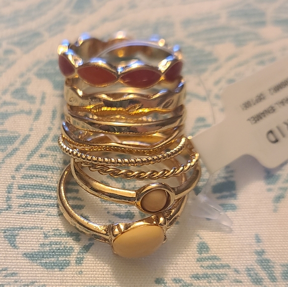 NWT GOLD-TONE & CORAL ENAMEL RING SET OF 8 - Picture 7 of 15
